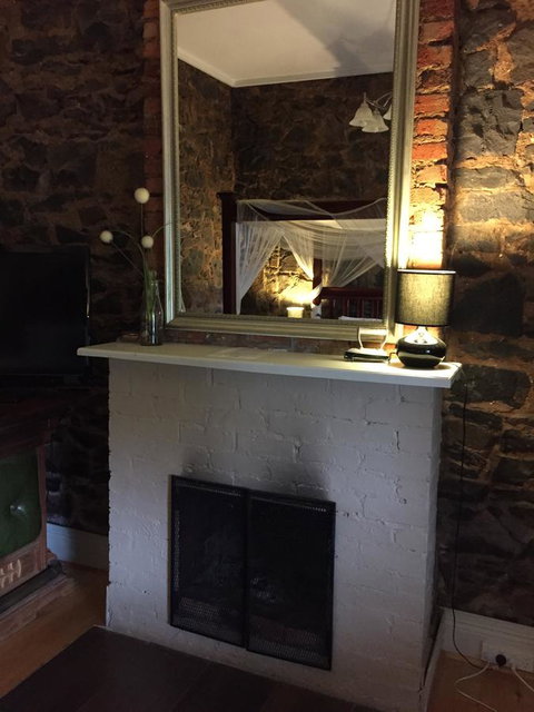 Little River Bed And Breakfast - Perths Hotel 11