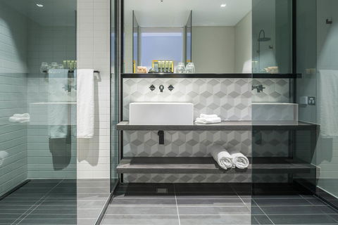Peppers Docklands - Perths Hotel 6