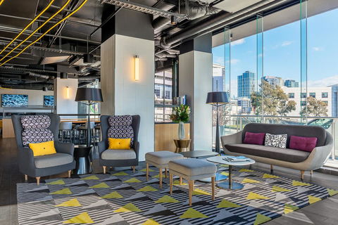 Peppers Docklands - Perths Hotel 43