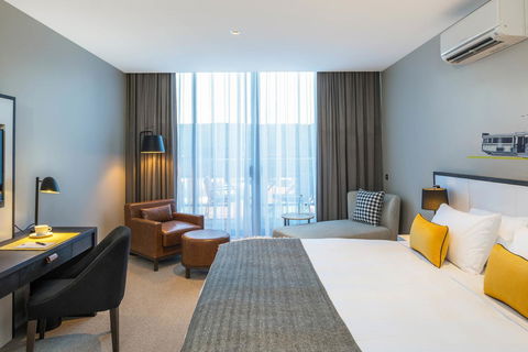 Peppers Docklands - Perths Hotel 18