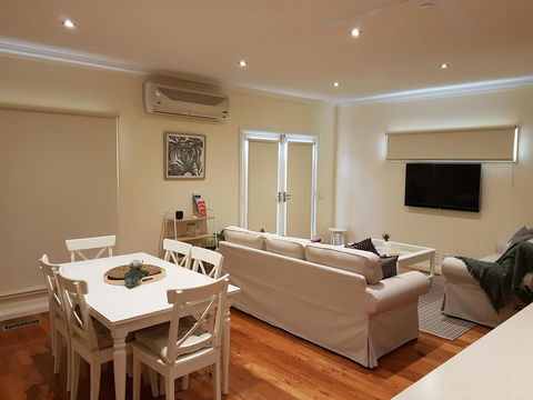 Healesville House - Fig Tree House - Perths Hotel 8