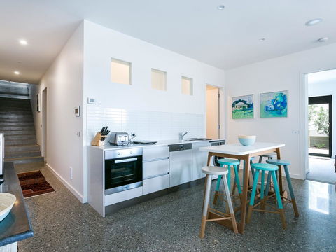 Lansdowne Villa - With Swimming Pool - Perths Hotel 8