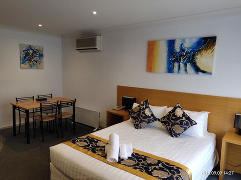 Coachman Motel And Holiday Units - Perths Hotel 1