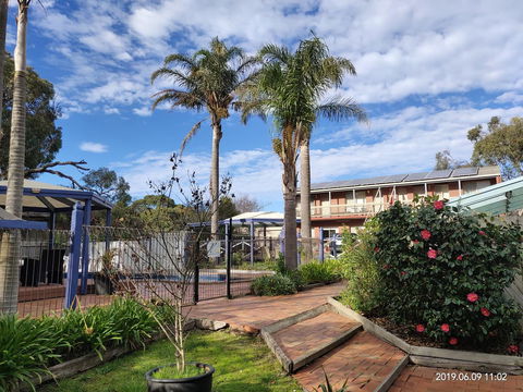 Coachman Motel And Holiday Units - Perths Hotel 14