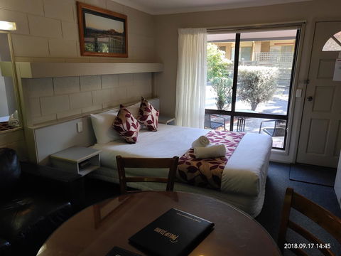 Coachman Motel And Holiday Units - Perths Hotel 35