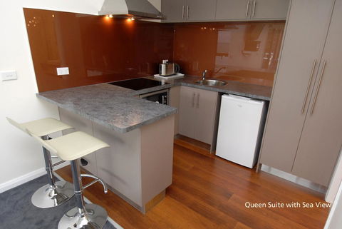 Seascape Accommodation - Perths Hotel 5