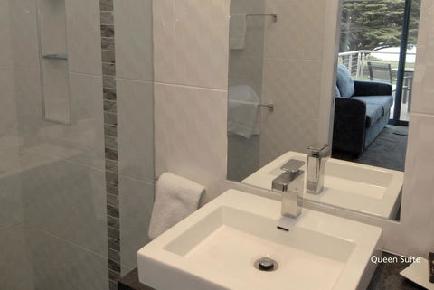Seascape Accommodation - Perths Hotel 9