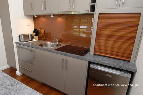 Seascape Accommodation - Perths Hotel 3