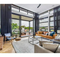 Ultimate Luxury Penthouse From The Block - Perths Hotel