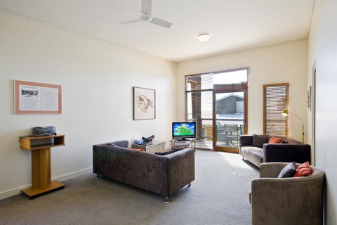 Lornebeach Apartments - Perths Hotel 44