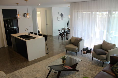 Escape On Birch - Perths Hotel 28