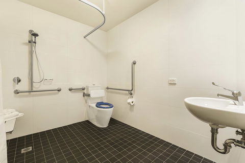 Quest Melbourne Airport - Perths Hotel 7