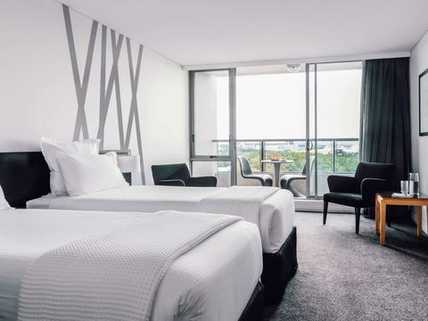 Quay West Suites Melbourne - Perths Hotel 8