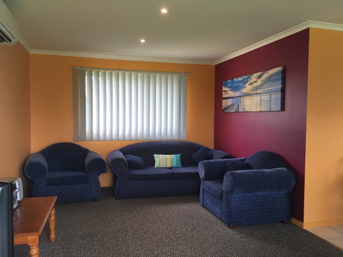 Lakeside At Mallacoota - Perths Hotel 25