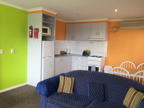 Lakeside At Mallacoota - Perths Hotel 5