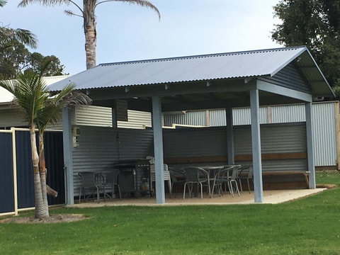 Lakeside At Mallacoota - Perths Hotel 21