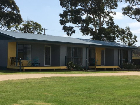 Lakeside At Mallacoota - Perths Hotel 11