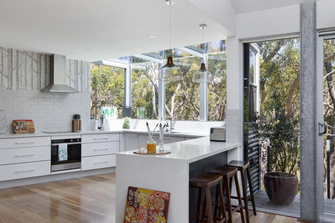 The Bird House - Perths Hotel 1