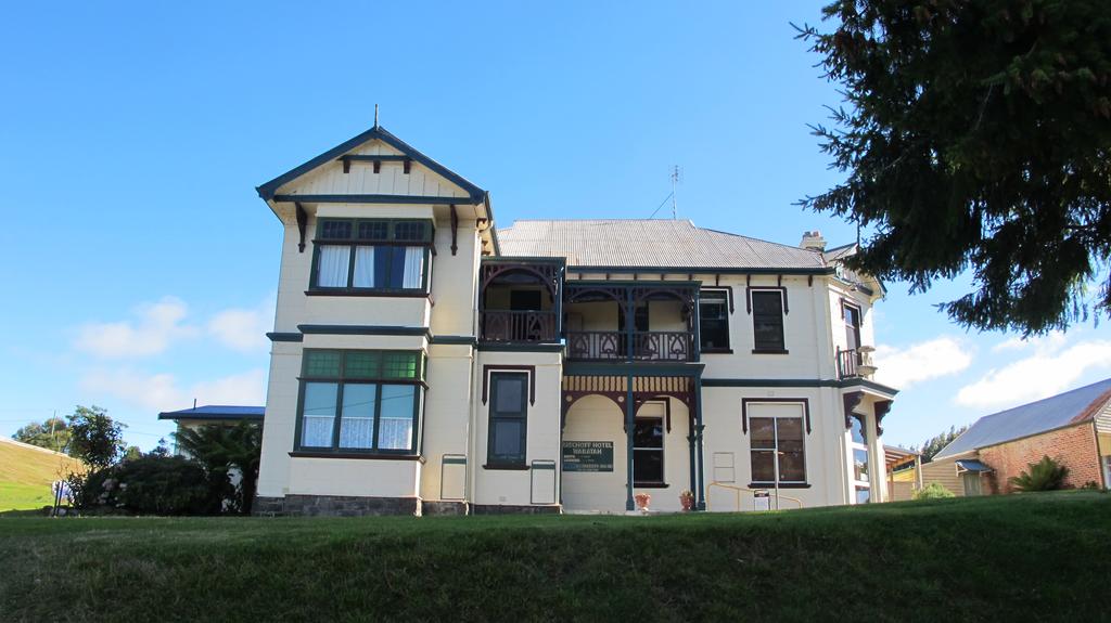Waratah TAS Perths Hotel