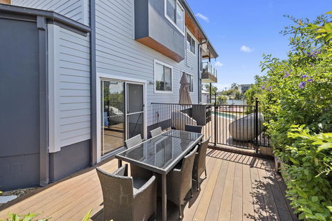 The Boat Shed - Perths Hotel 3