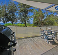 The Boathouse - comfortable beachfront home - Perths Hotel