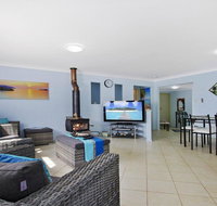 The Burra Break - 3 minute walk to beach access - Perths Hotel