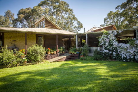 The Burrow At Wombat Bend - Perths Hotel 2