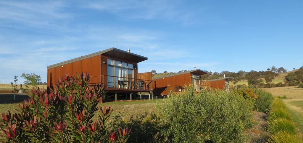 Lake Gardens VIC Perths Hotel