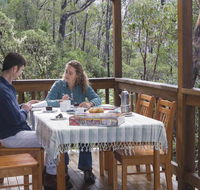 The Chalet - Perths Hotel