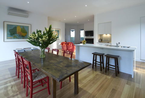 The Cottage At Bolobek - Perths Hotel 0