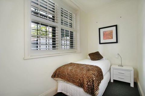 The Courtyard Of St Neot - Art Deco 2BR Potts Point Apartment With Large Courtyard In Stunning Location - Perths Hotel 2