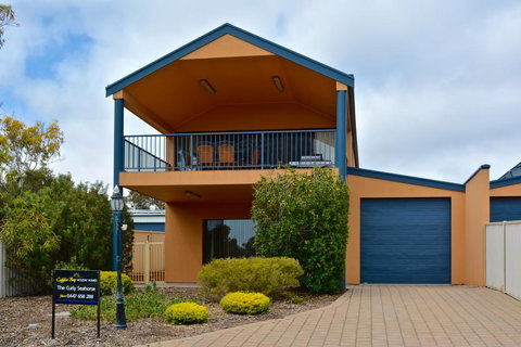 The Curly Seahorse - Perths Hotel 3