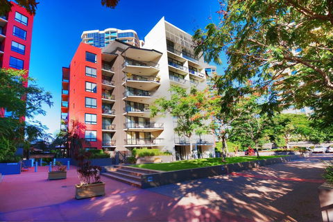 The Docks On Goodwin - Perths Hotel 2