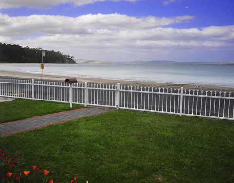 The Esplanade Kingston Beachfront - Perths Hotel 0