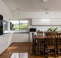 The Farm House - Perths Hotel