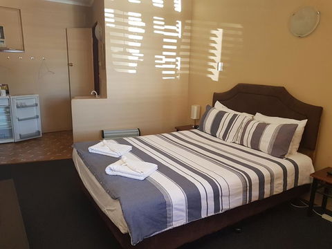 The Flinders Hotel Motel Port Augusta - Perths Hotel 0