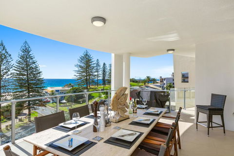 The Garland At Rainbow Bay - Perths Hotel 1