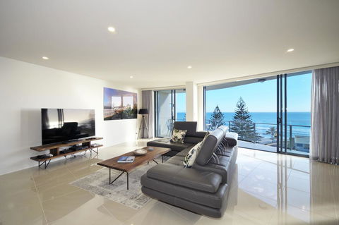 The Garland At Rainbow Bay - Perths Hotel 2