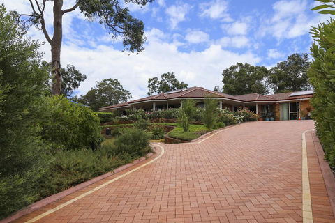 The Good Life B&B - Perths Hotel 0