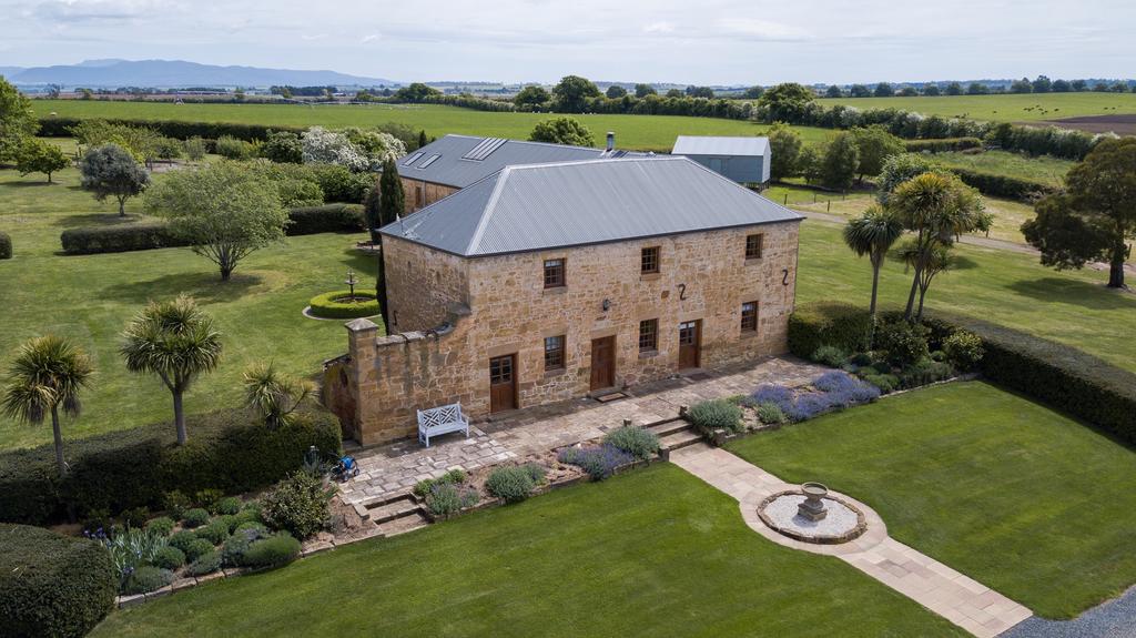Cressy TAS Perths Hotel