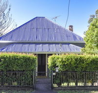 The Grey House - Perths Hotel