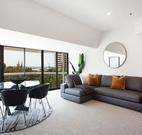 THE HYDEAWAY-LUXE HYDE PARK CITY APARTMENT-hosted by LAbode Accommodation - Perths Hotel