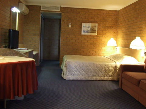 The John Hunter Motel - Perths Hotel 3