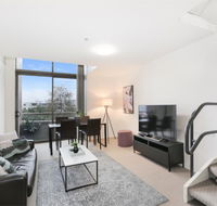 The Little Darling of the Harbour - Perths Hotel