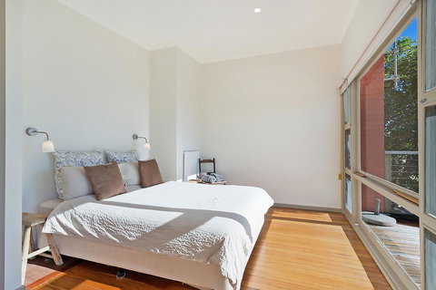 The Love Shack - Perths Hotel 3