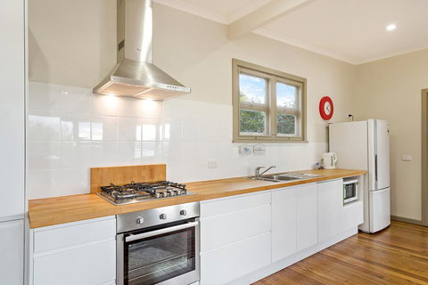 The Love Shack - Perths Hotel 1