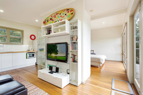 The Love Shack - Perths Hotel 2