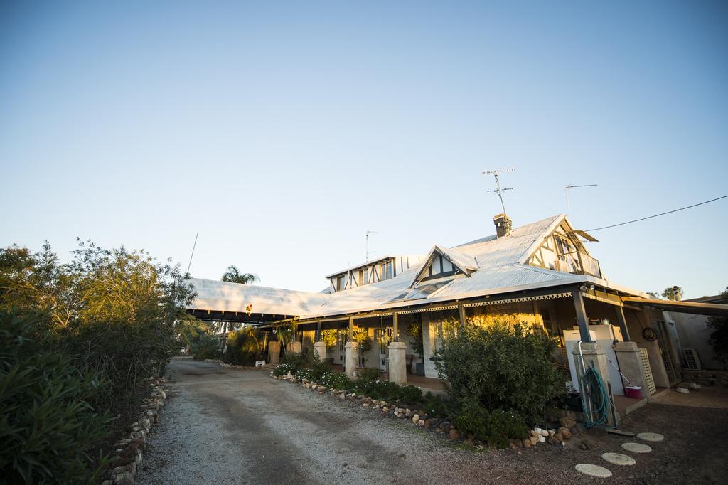 Dalwallinu WA Perths Hotel