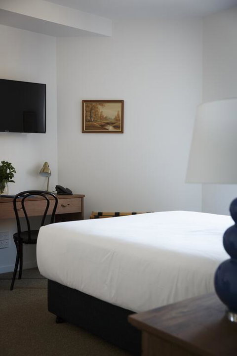 The Provincial Ballarat - Perths Hotel 3