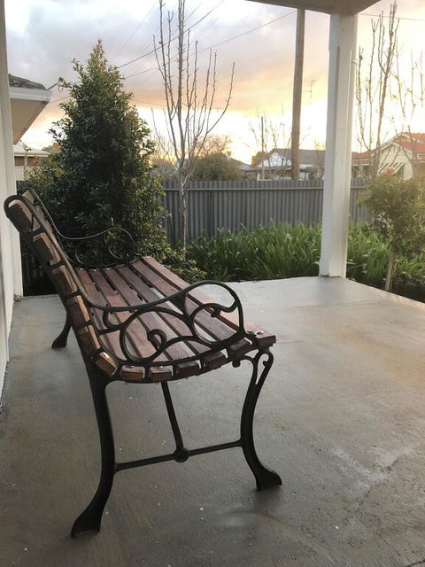 The Rested Guest 3 Bedroom Cottage West Wyalong - Perths Hotel 2